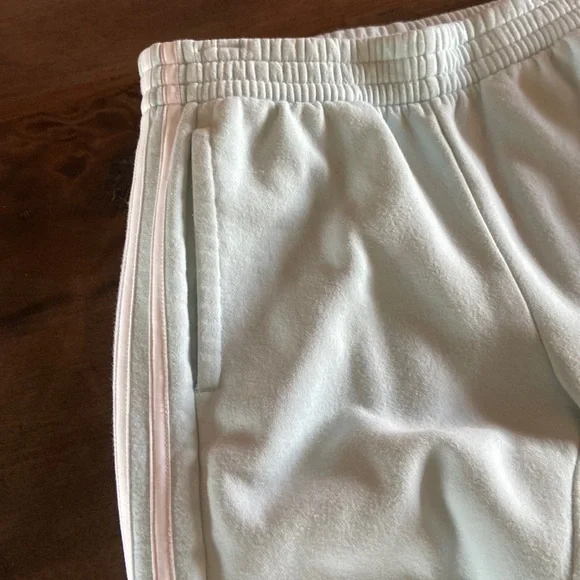 Girls Adidas tiger striped hoodie & sweatpants set, size XL/16 - Picture 3 of 7